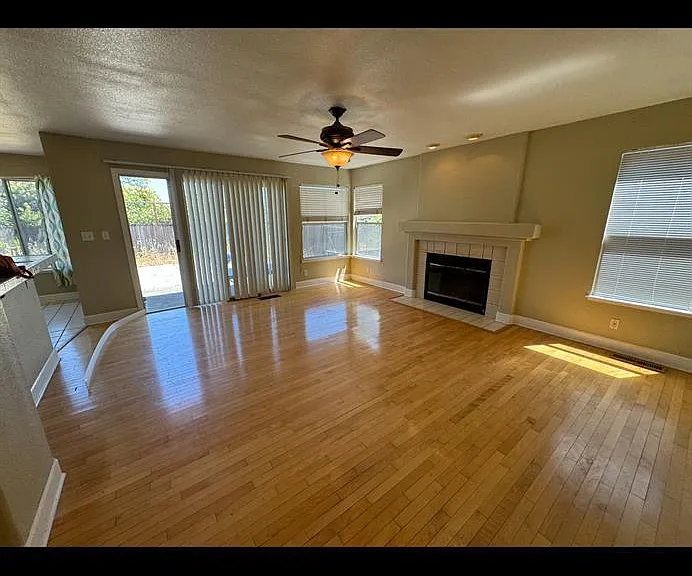 4009 Pillsbury Ct — Photo 7