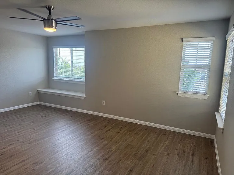 232 Triumph Rd — Photo 8