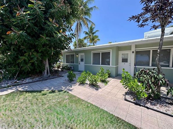 1021 NE 8th Ave APT 1