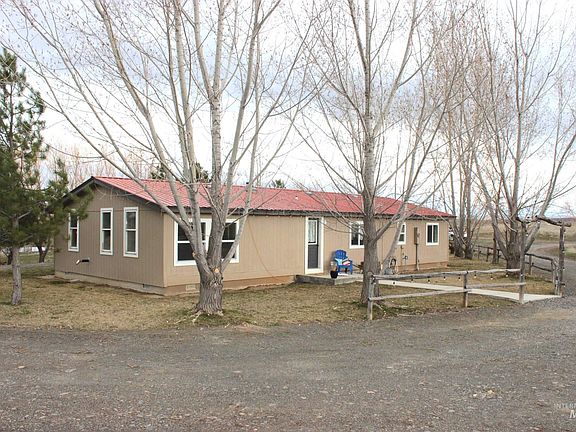 2nd image of 1824 Dutch Flat Rd