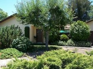 195 Oak Tree Dr, Santa Rosa, CA 95401