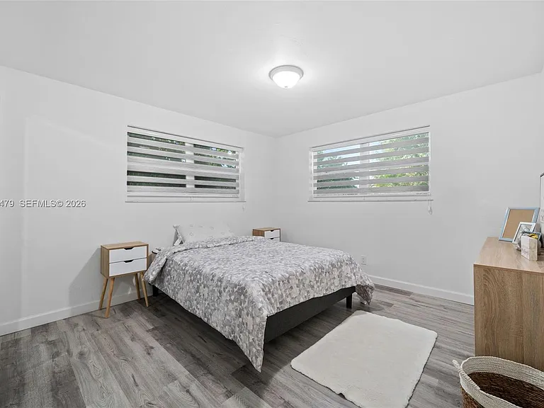 2819 Cleveland St — Photo 18