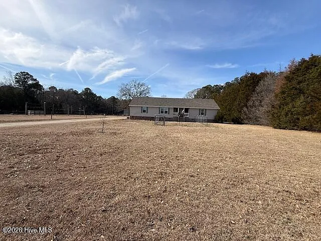 Building Photo - 176 Old Fountain Rd