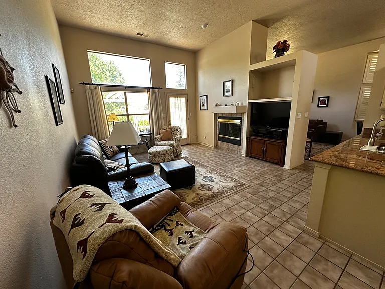 11201 Malaguena Ln NE — Photo 5