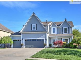 420 Shannon Ave, Smithville, MO 64089