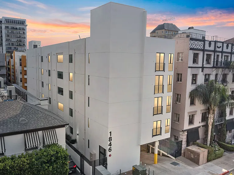 1846 N. Cherokee Avenue (Hollywood Manor) — Photo 2