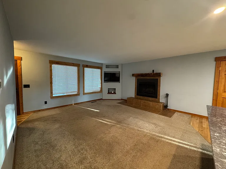 16712 Glenshire Dr — Photo 7