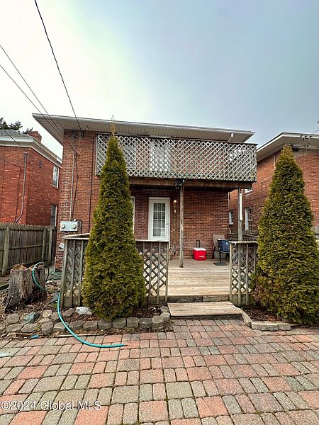 4th image of 254 6th Avenue