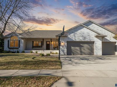 6313 S Heatherridge Ave, Sioux Falls, SD, 57108