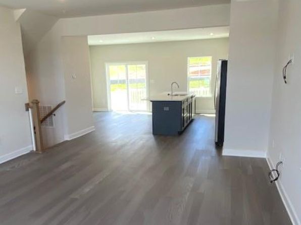 211 Chase Dr #211