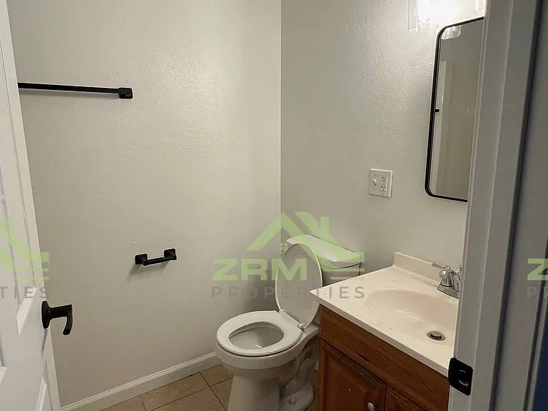 10420 Glendale St #A — Photo 12