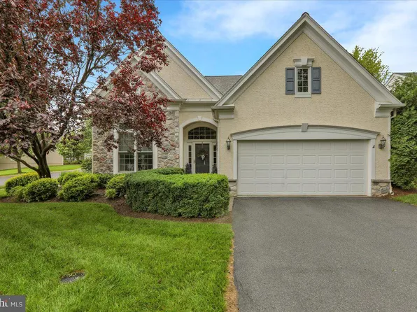 213 Aster Cir, Kennett Square, PA 19348