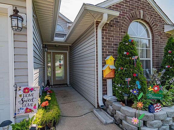 2nd image of 293 Buckingham Dr