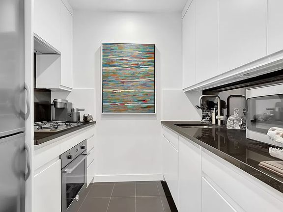5th image of 30 E 85th St APT 4K