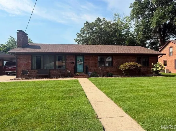 202 E Belleville St, Nashville, IL 62263