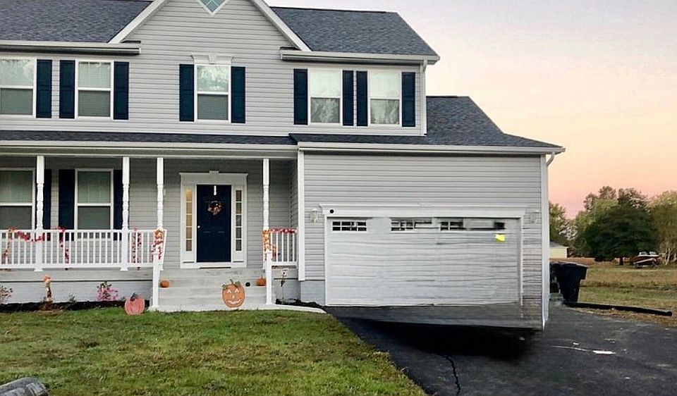 1st image of 31 Brooks Dr