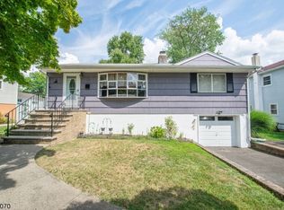 22 Northfield Rd, Parsippany, NJ 07054