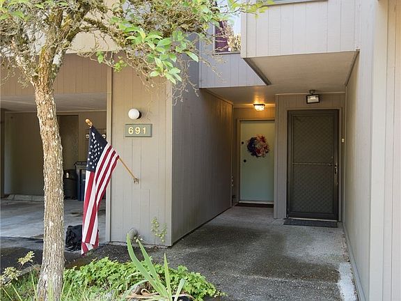 2nd image of 13893 NE 69th St APT 691
