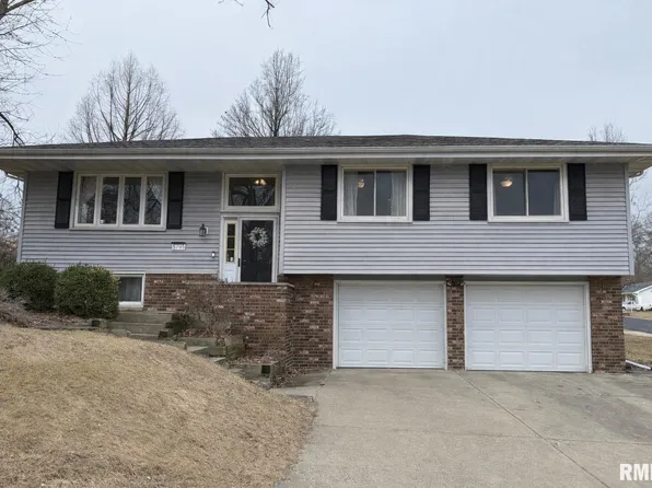 5705 W Colt Dr, Peoria, IL 61607