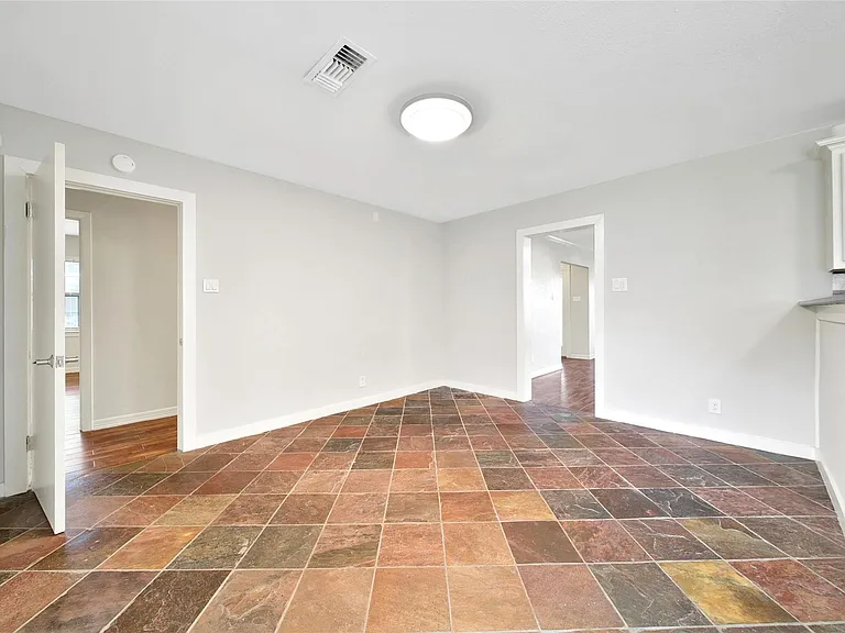 3315 S Braeswood Blvd — Photo 14