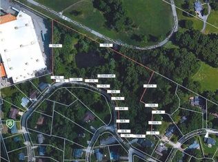 57 Willowbrook Dr, Parkersburg, WV 26104