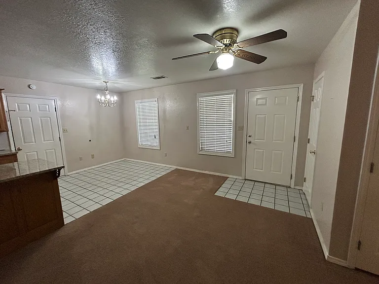 1090 Grinnel Cir #A — Photo 4