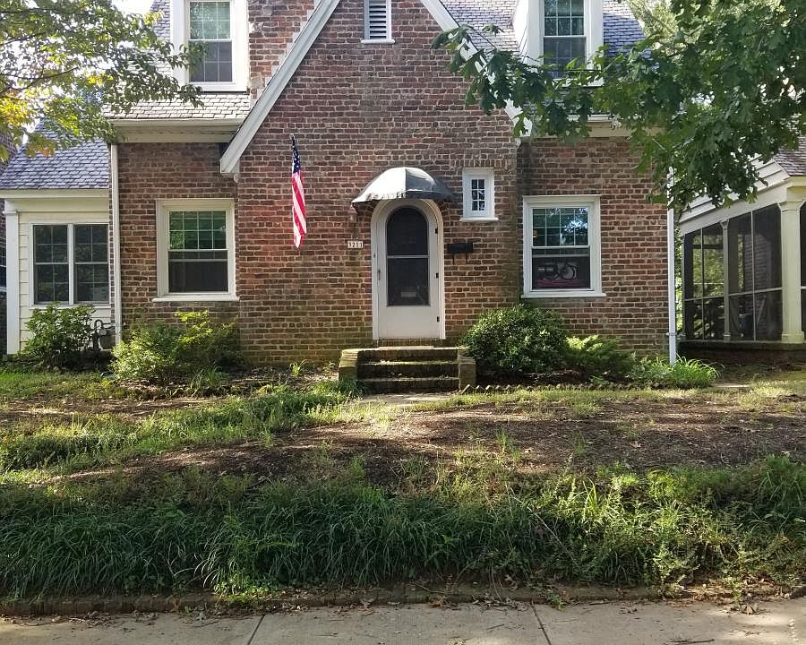 1st image of 3211 Condie St