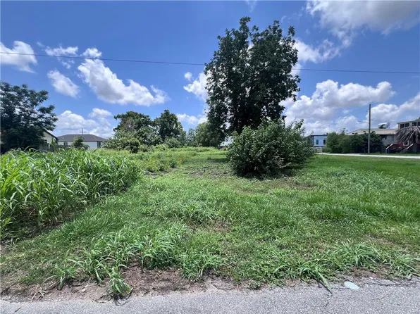 5010 N Johnson St, New Orleans, LA 70117