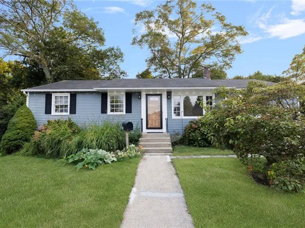 82 Princeton Ave, Coventry, RI 02816