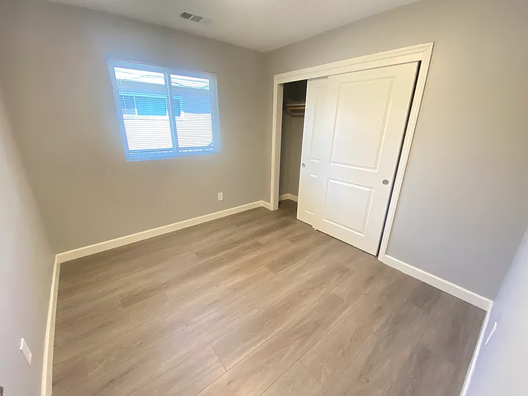 4124 Lyon Ave #6 — Photo 5