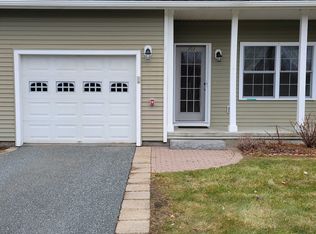 27 Rio Vis #302, West Lebanon, NH 03784