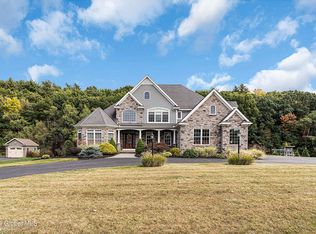 24 Estate Dr, Castleton, NY 12033