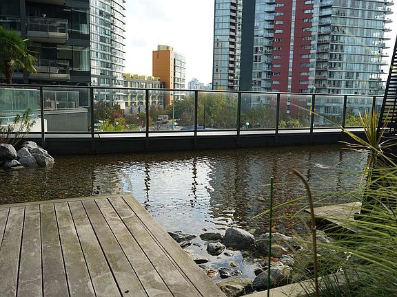 4th image of 68 Smithe St #306