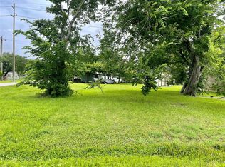 1601 N Ave S, Freeport, TX 77541