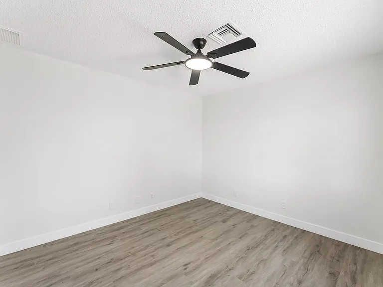 2108 Reynolds Ave — Photo 48