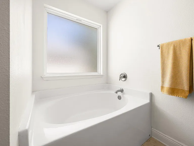 120 Mosaic Oaks Cir — Photo 34