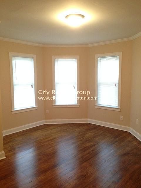 2nd image of 4 Johnson Ave #2