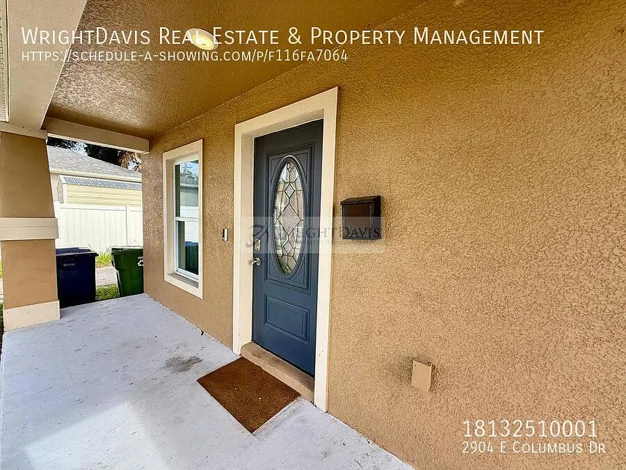 Beautiful 3/2.5 Newer Construction Home — Photo 2