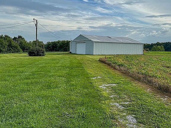 40ft x 60ft w Concrete Floor