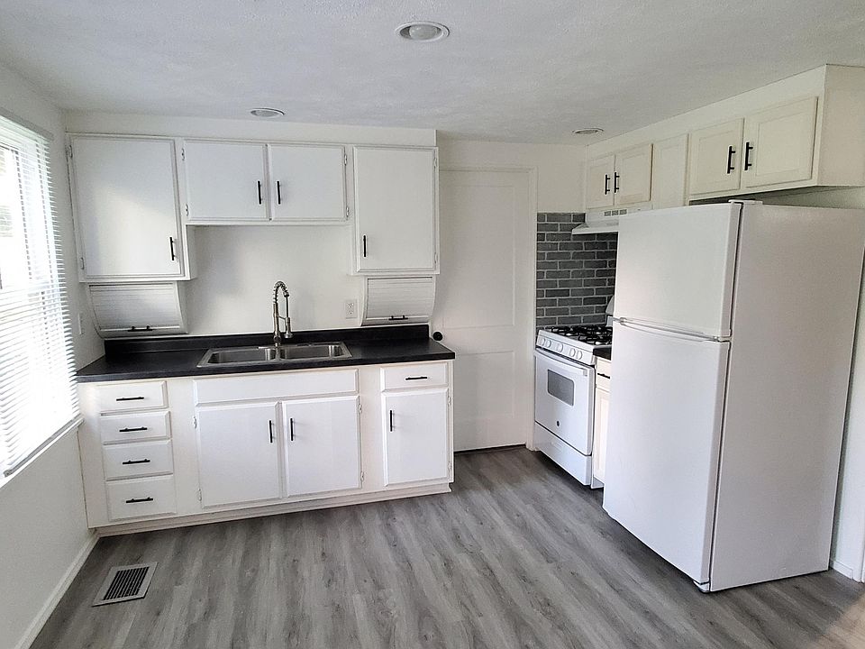 1st image of 2504 Sampson St #1