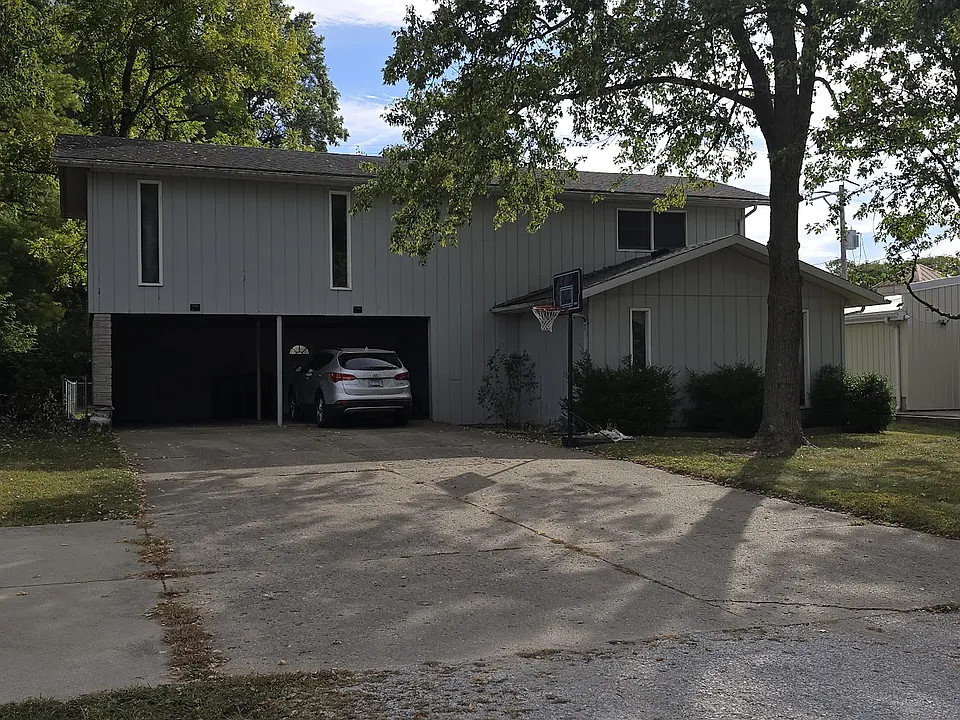 108 Willow Rd