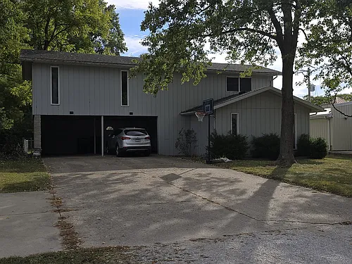 108 Willow Rd Photo 1