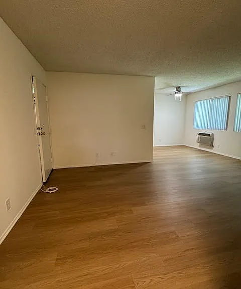 Canyon Crest Apartments — Photo 11