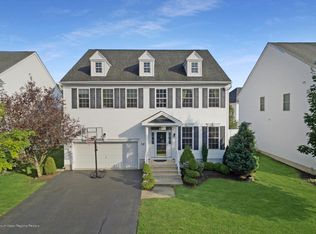 12 Springhouse Cir, Manalapan, NJ 07726