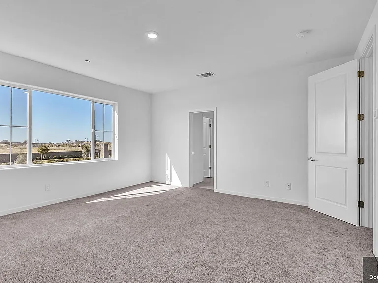 4435 Cash Dr — Photo 9