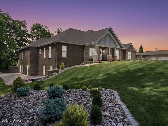 2nd image of 1118 Cave Run Ln