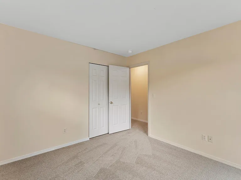 6525 Douglas Ave SE — Photo 20