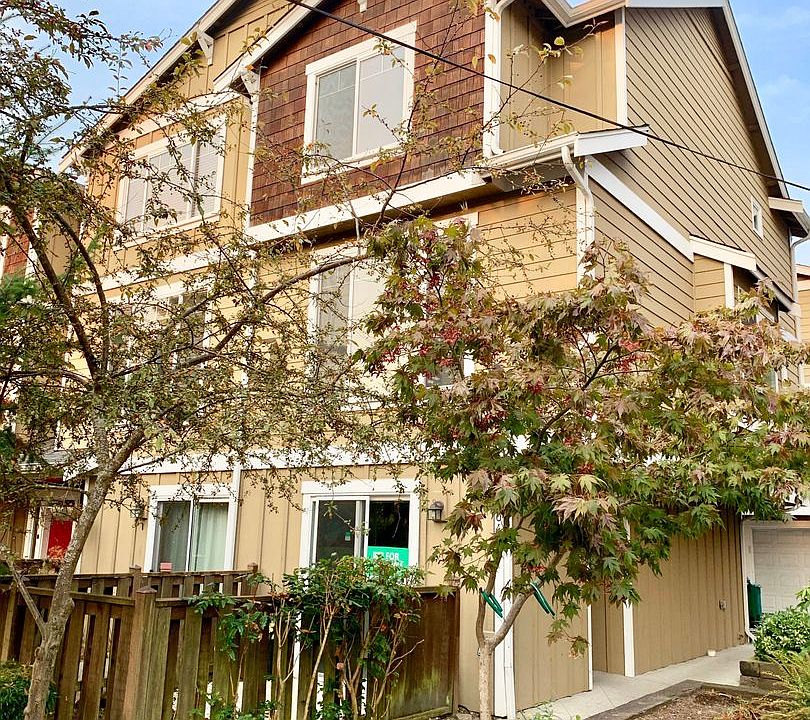 1st image of 12043 33rd Ave NE APT C