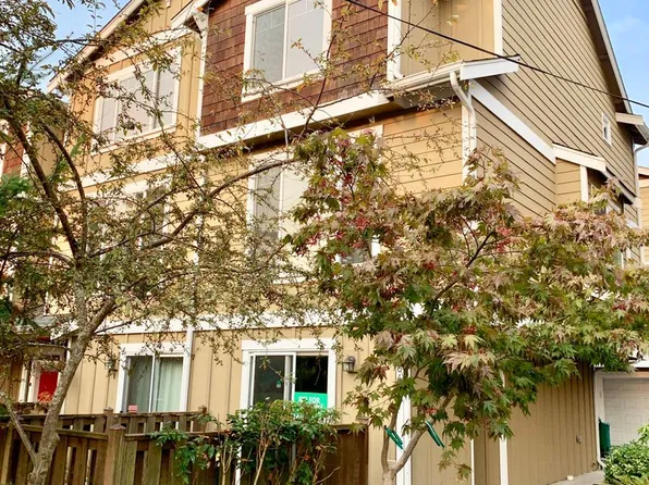 12043 33rd Ave NE APT C, Seattle, WA 98125