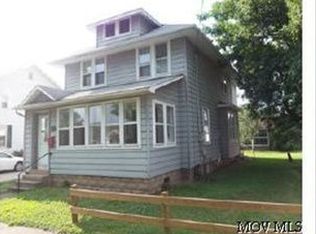 310 W 5th St, Williamstown, WV 26187